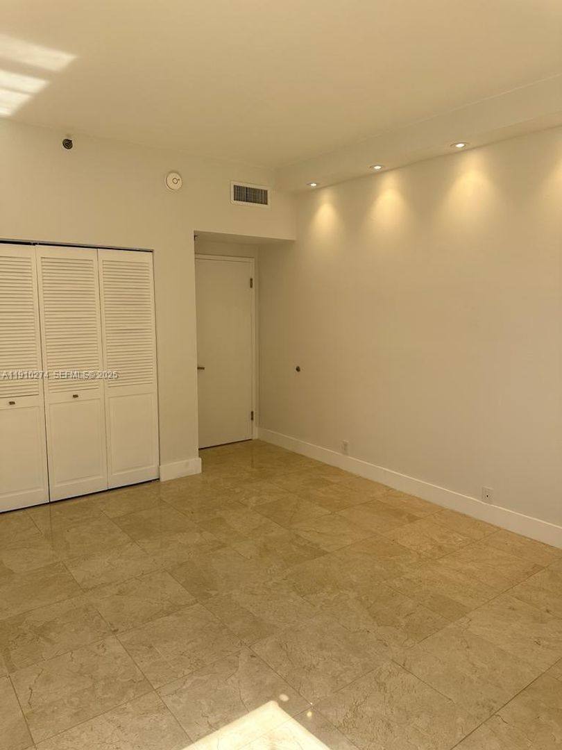 Apartment for rent at 251 Crandon Blvd, Key Biscayne, FL 33149