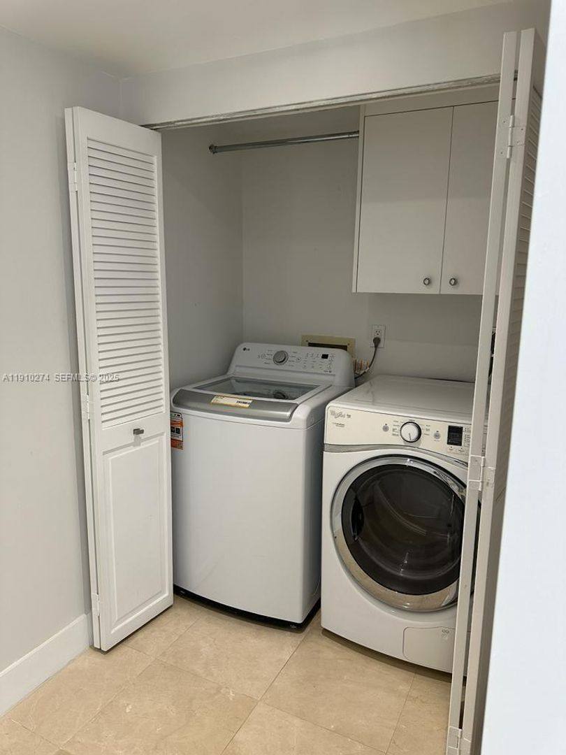 Apartment for rent at 251 Crandon Blvd, Key Biscayne, FL 33149
