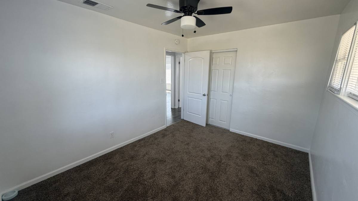 House for rent at 1400 Maitland Dr, Bakersfield, CA 93304