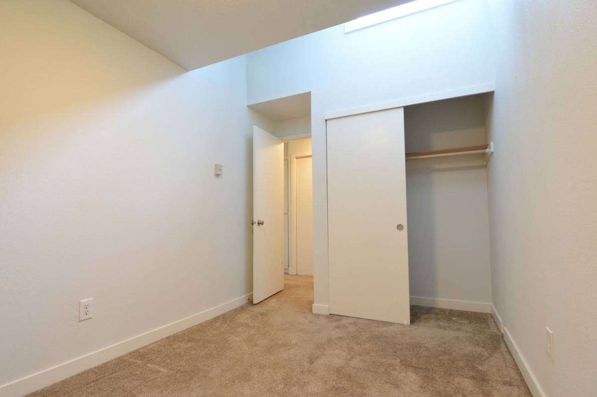 Apartment for rent at 1820-22 NE Lombard, Portland, OR 97211