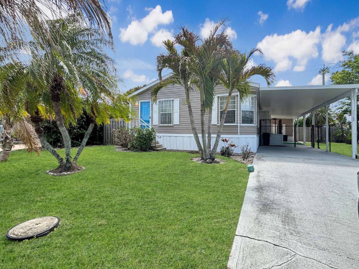 House for rent at 7568 SE Swan Ave, Hobe Sound, FL 33455