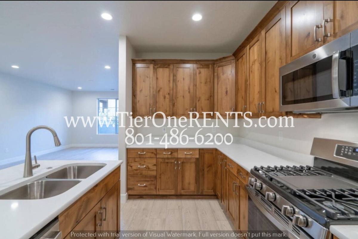 Townhouse for rent at 1188 N Dorado Alley, Washington, UT 84780