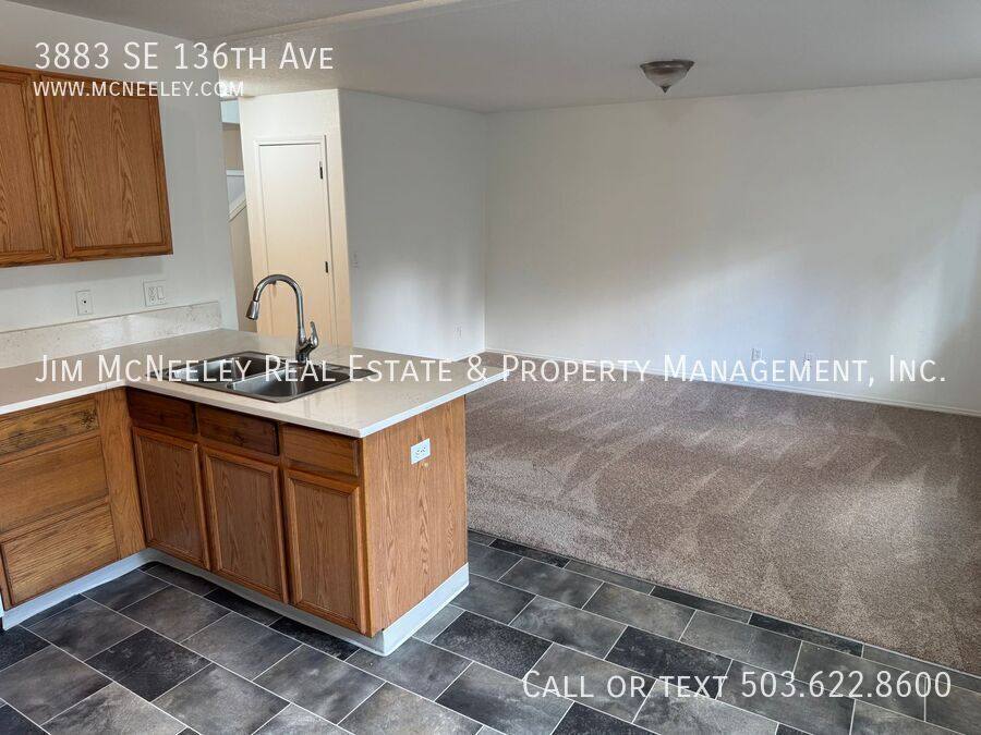 House for rent at 3883 SE 136th Ave, Portland, OR 97236