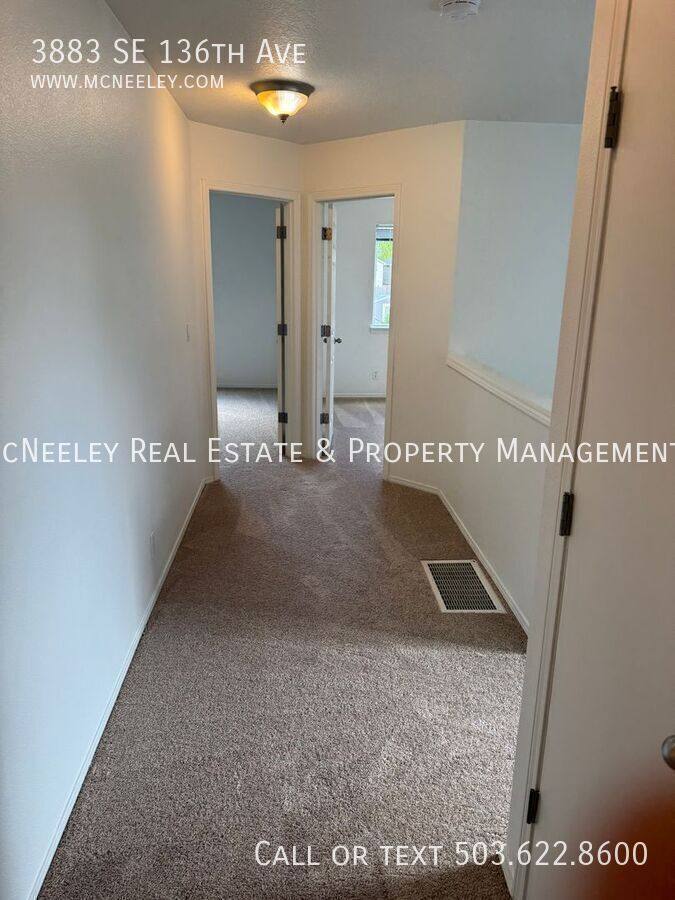 House for rent at 3883 SE 136th Ave, Portland, OR 97236