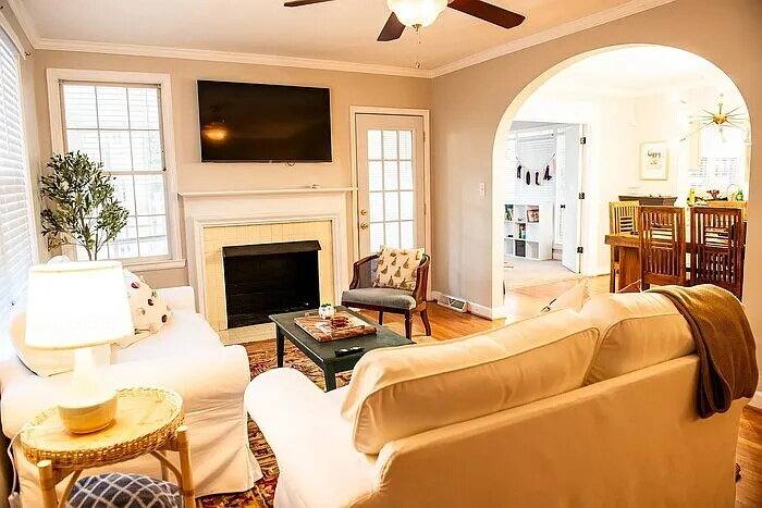 House for rent at 3019 Forest Dr, Columbia, SC 29204