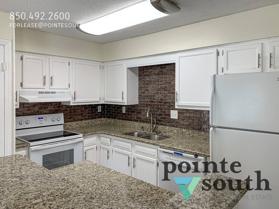 Apartment for rent at 5608 Cottage Hill Rd #214, Mobile, AL 36609