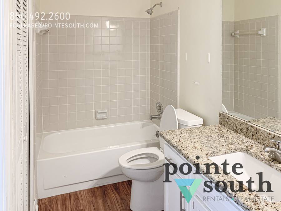 Apartment for rent at 5608 Cottage Hill Rd #214, Mobile, AL 36609