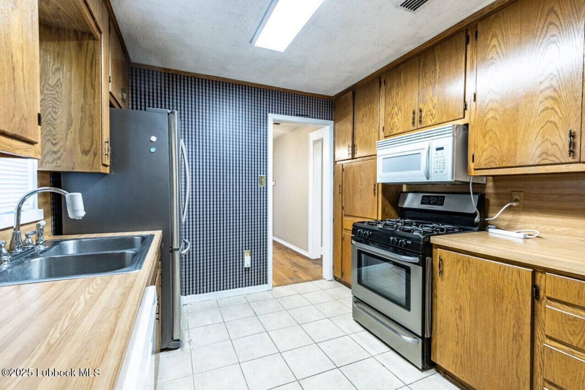 Apartment for rent at 3001 22nd St, Lubbock, TX 79410
