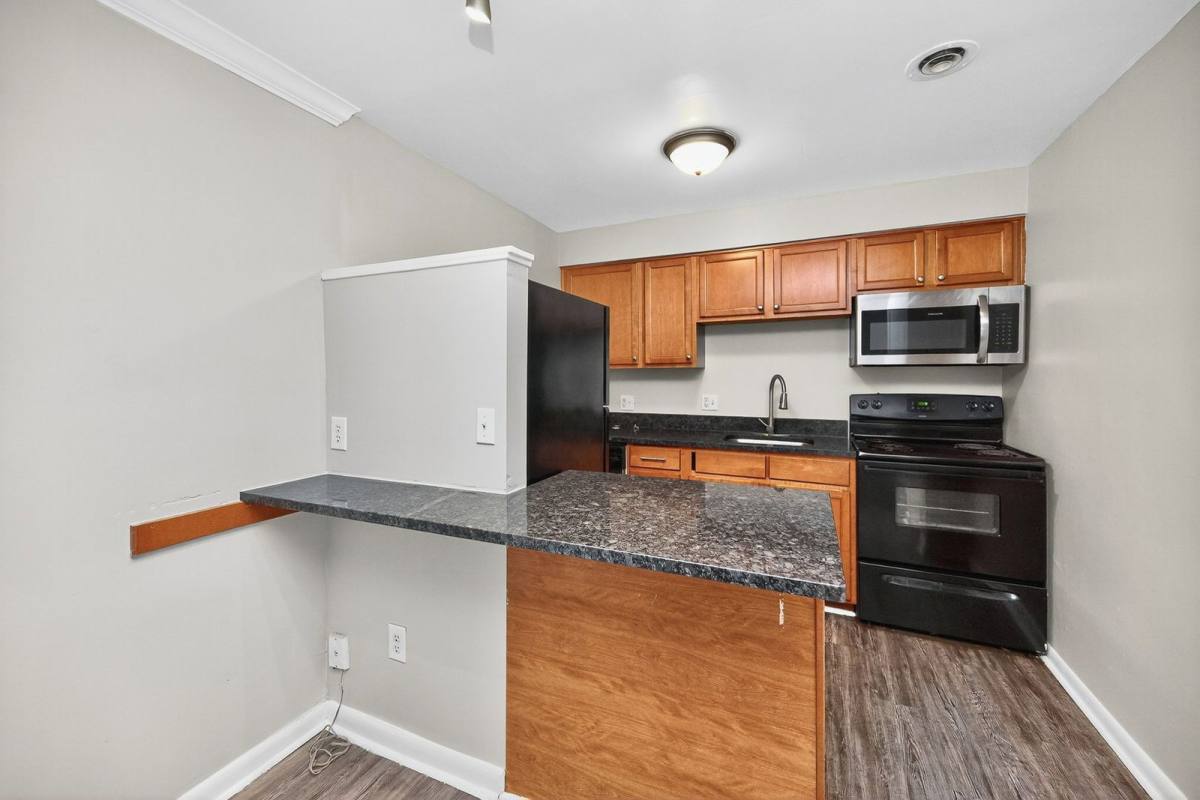 Apartment for rent at 3336 Jefferson Ave #14, Cincinnati, OH 45220