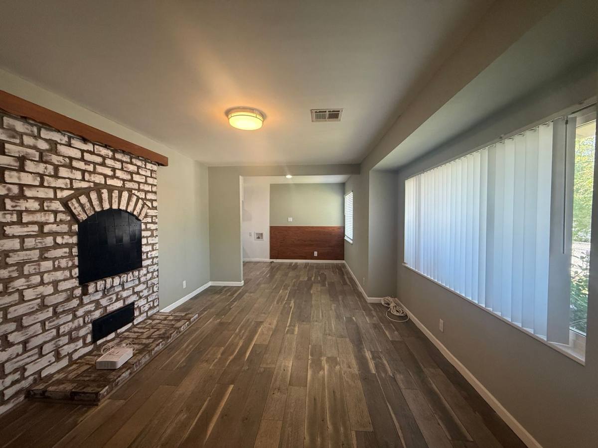 Apartment for rent at 37938 Palm Vista Ave, Palmdale, CA 93550