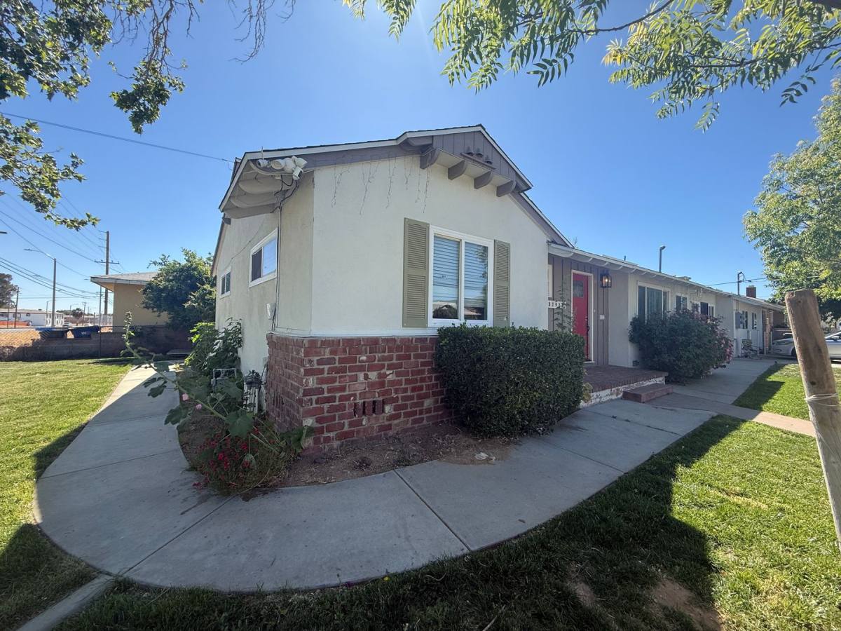 Apartment for rent at 37938 Palm Vista Ave, Palmdale, CA 93550