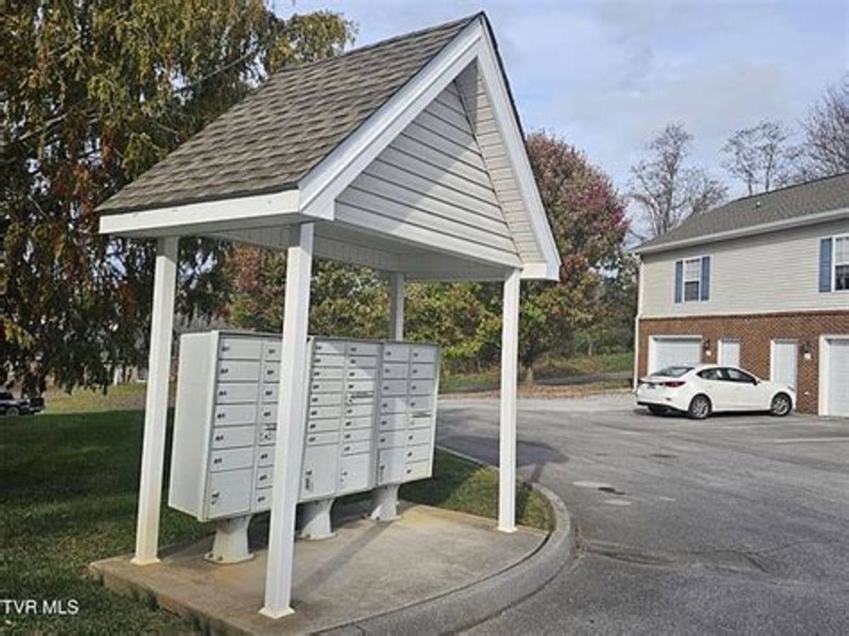 Apartment for rent at 405 Christian Church Rd, Johnson City, TN 37615