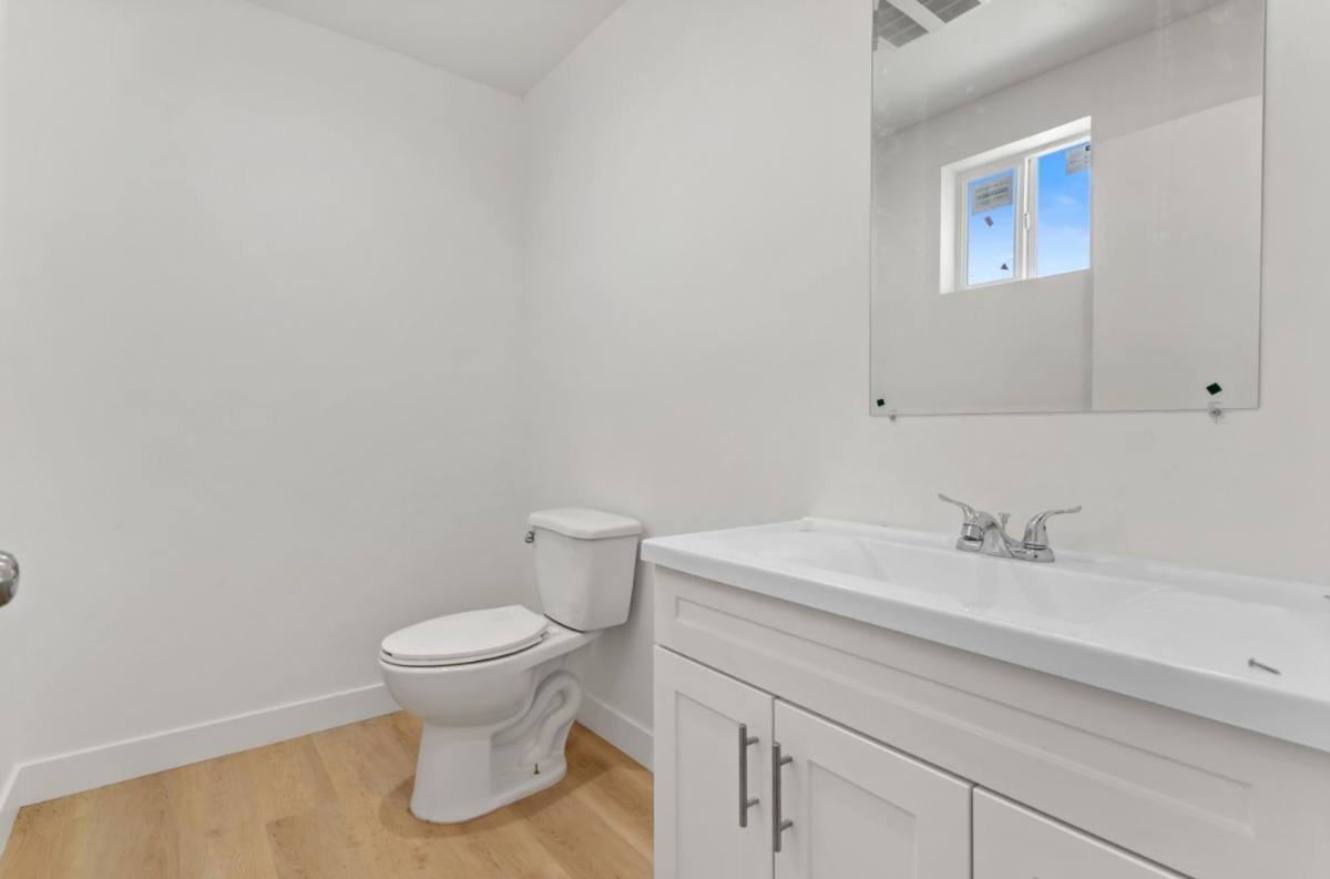 Apartment for rent at 707 W 80th St, Los Angeles, CA 90044