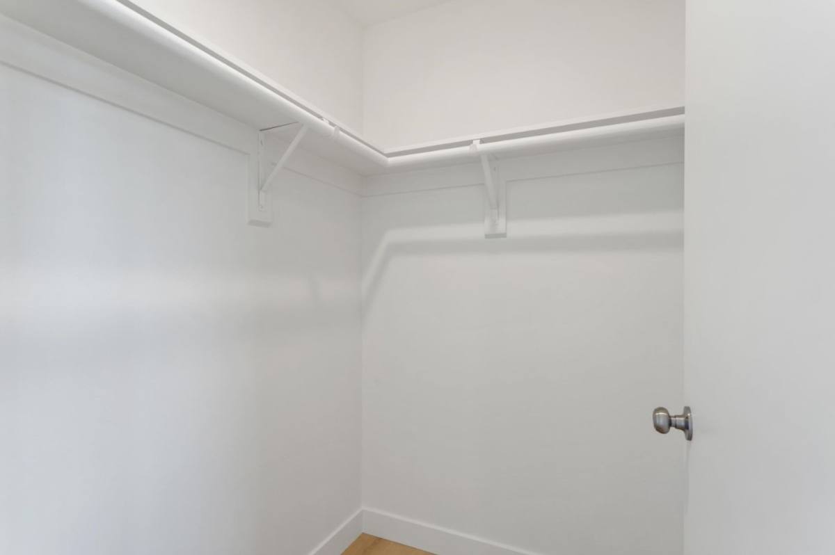 Apartment for rent at 707 W 80th St, Los Angeles, CA 90044
