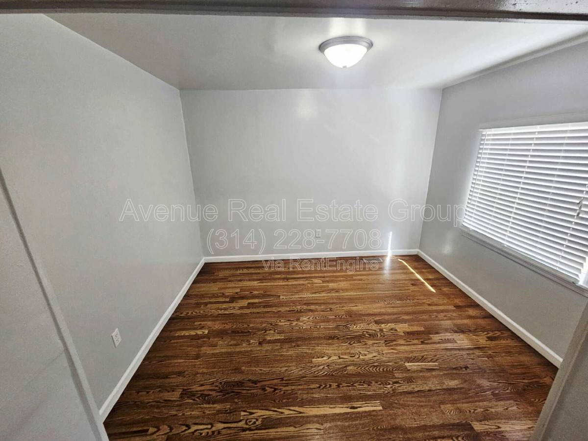 House for rent at 3717 Cambridge Ave, Saint Louis, MO 63143