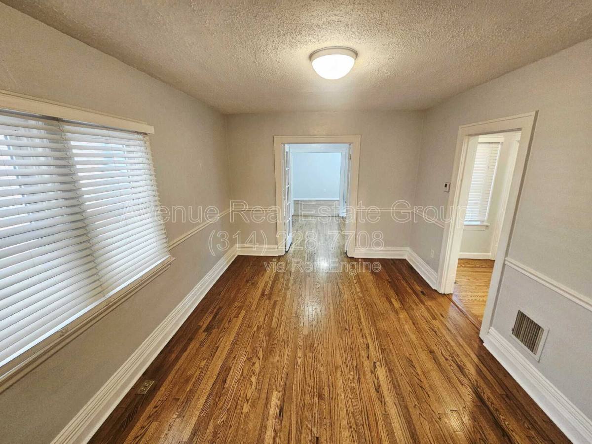 House for rent at 3717 Cambridge Ave, Saint Louis, MO 63143