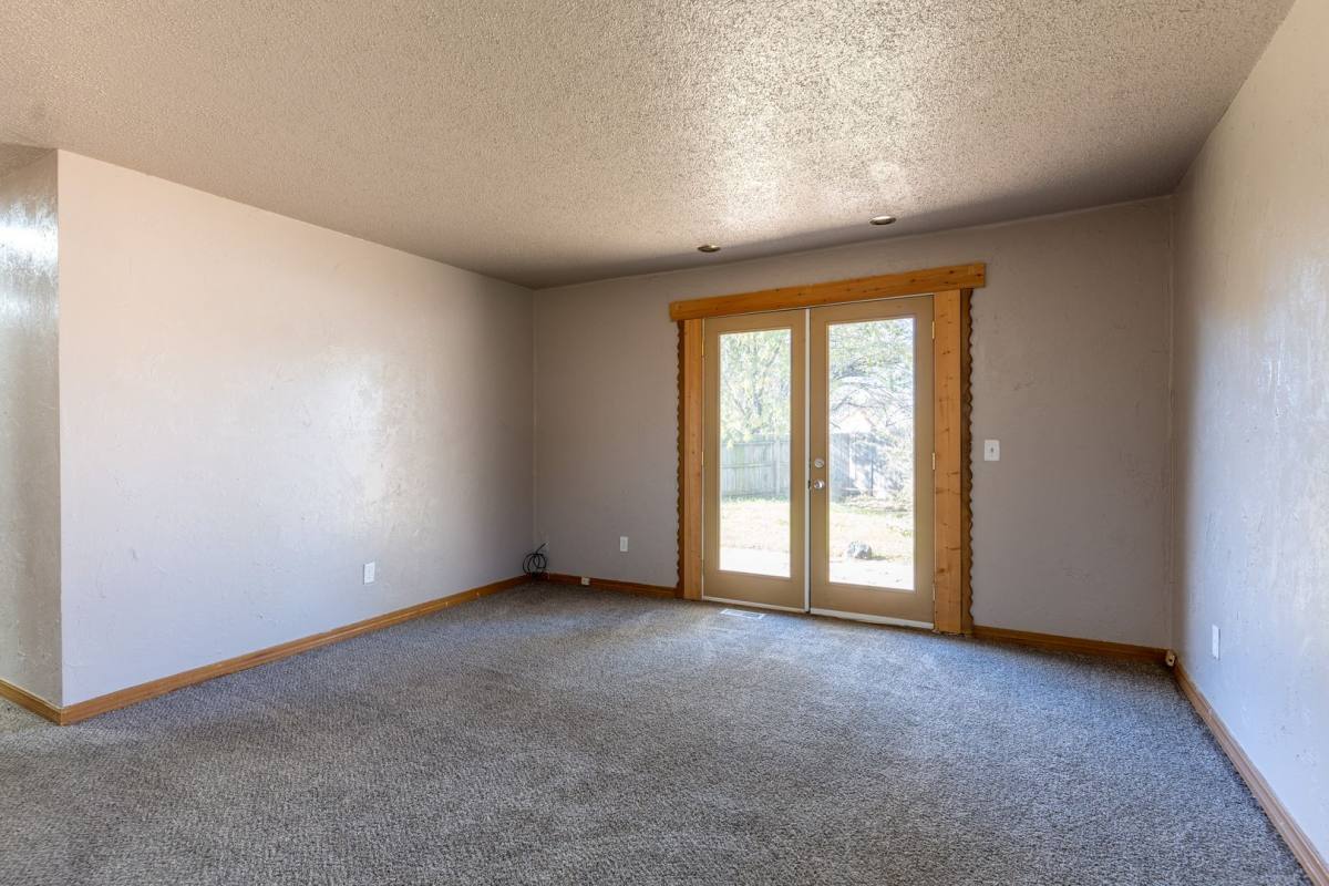 House for rent at 1421 Shalimar Dr, Oklahoma City, OK 73115
