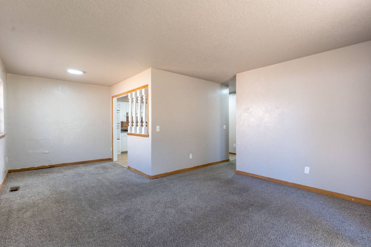 House for rent at 1421 Shalimar Dr, Oklahoma City, OK 73115