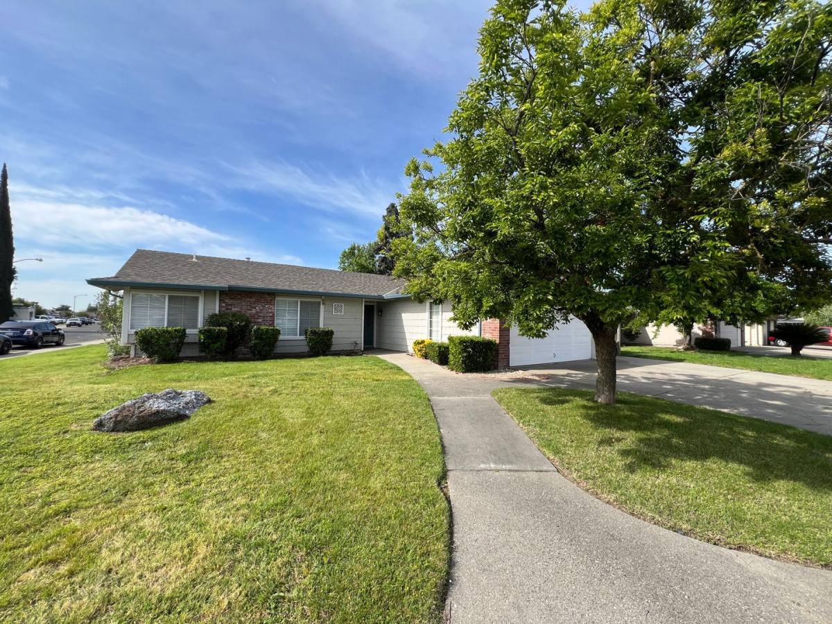 House for rent at 838 El Dorado St, Manteca, CA 95337