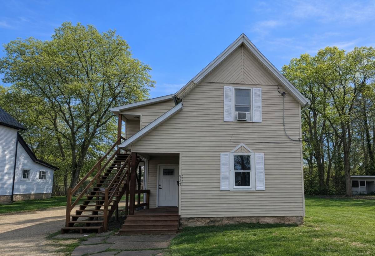 Apartment for rent at 933- 933 1 2 W Wayne St, Lima, OH 45805