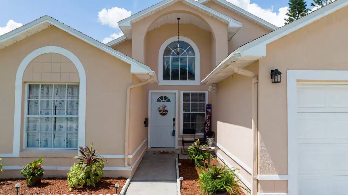 House for rent at 751 Country Woods Circle, Kissimmee, FL 34744