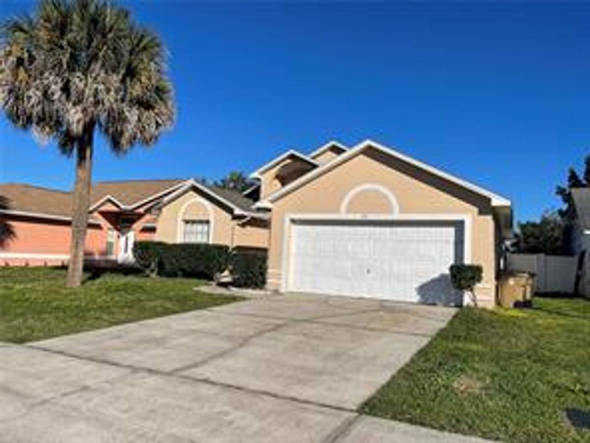 House for rent at 751 Country Woods Circle, Kissimmee, FL 34744