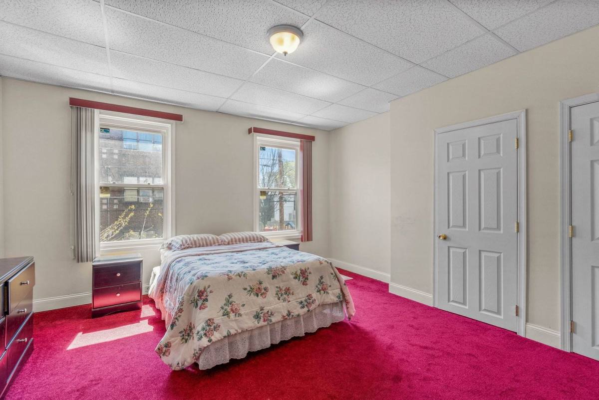Townhouse for rent at 513 Morris St, Philadelphia, PA 19148