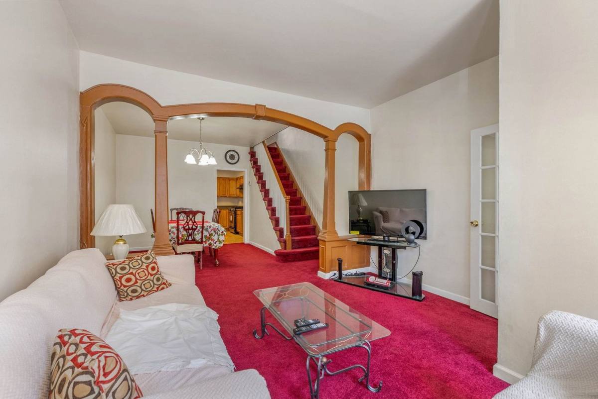 Townhouse for rent at 513 Morris St, Philadelphia, PA 19148
