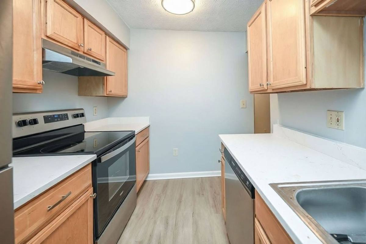 Apartment for rent at 2419 Ohio Ave #8, Cincinnati, OH 45219