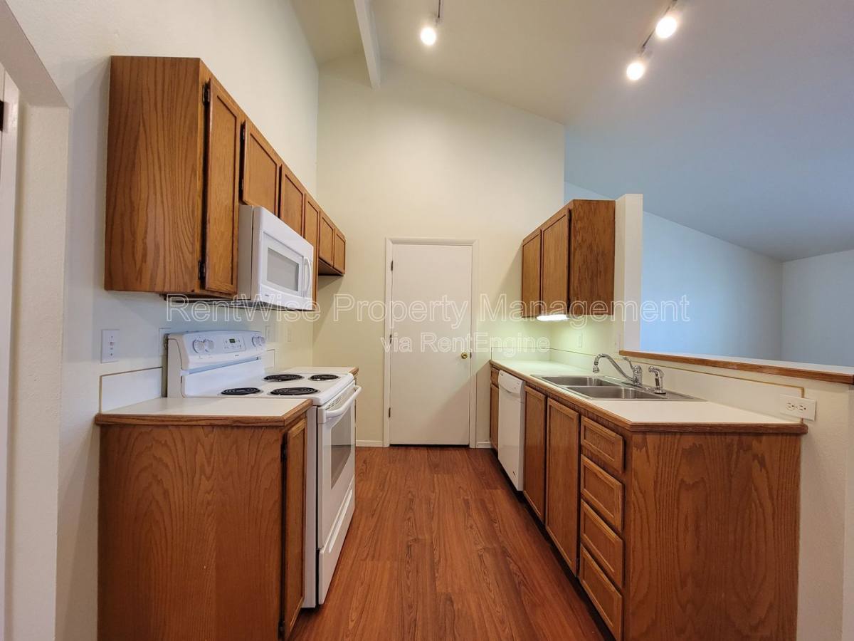 Apartment for rent at 3950 Cambria Way, Boise, ID 83703