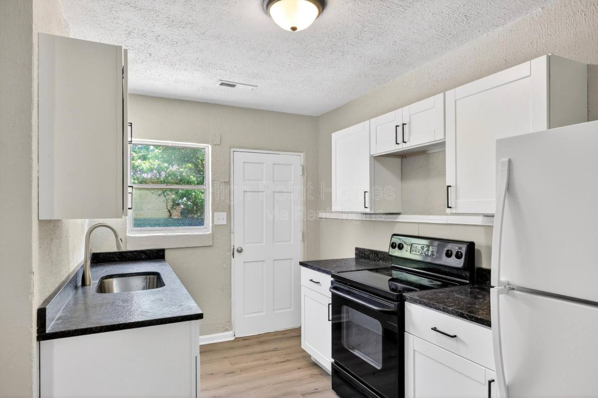 House for rent at 437 Carver Lane, Chattanooga, TN 37404
