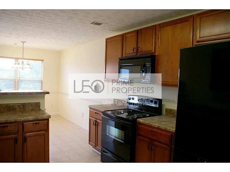 House for rent at 3168 Meadow Point Dr, Snellville, GA 30039