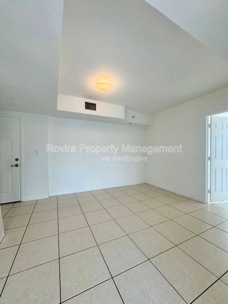 Apartment for rent at 498 SW 6th St #303, Miami, FL 33130