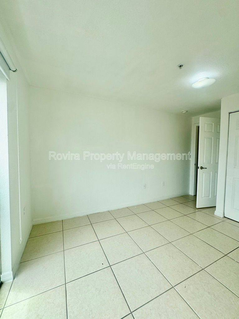 Apartment for rent at 498 SW 6th St #303, Miami, FL 33130