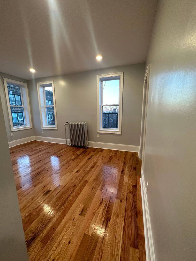 Apartment for rent at 300 11th St, Union City, NJ 07087