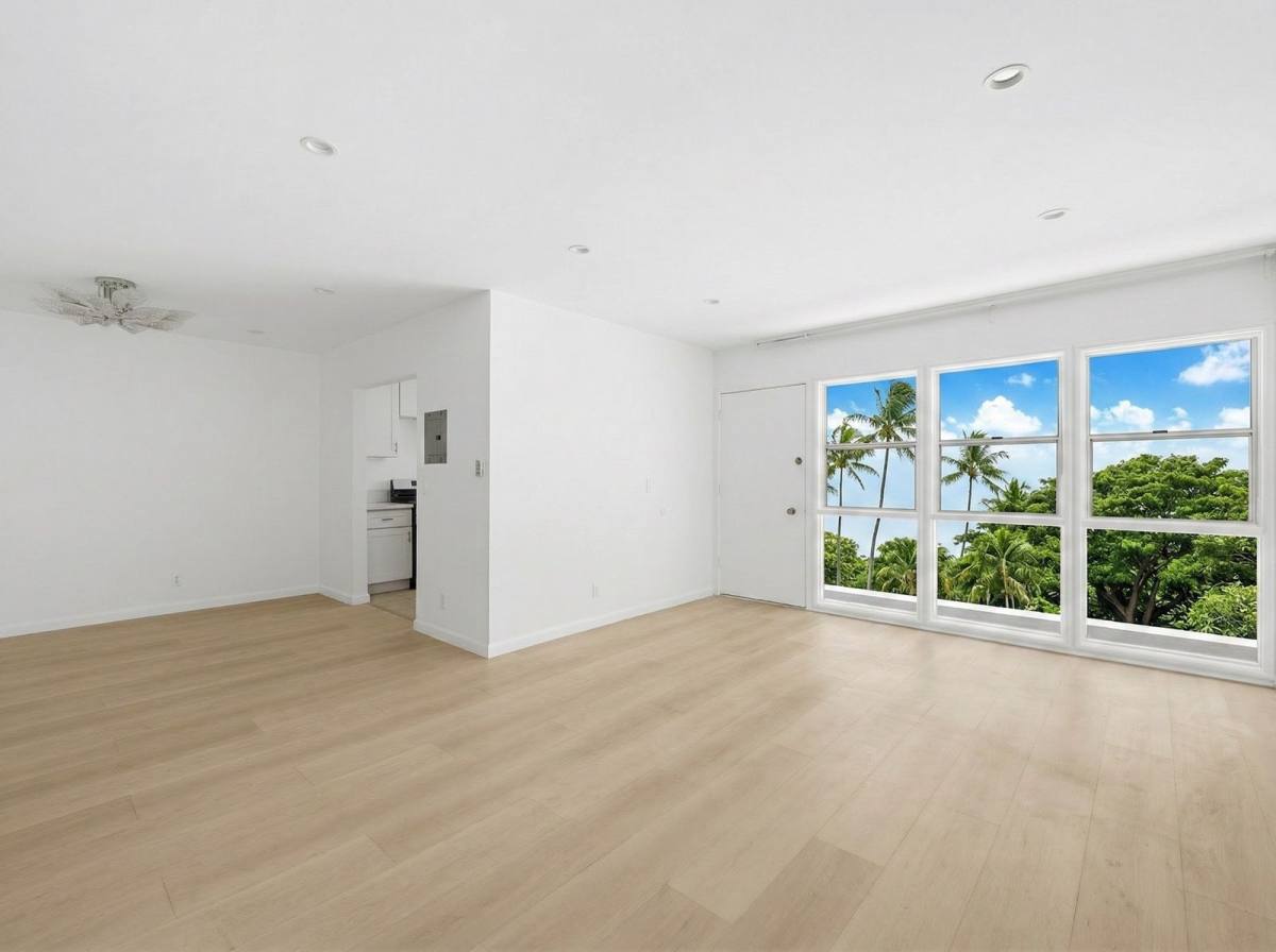 Apartment for rent at 337 Rexford Dr #3, Beverly Hills, CA 90212