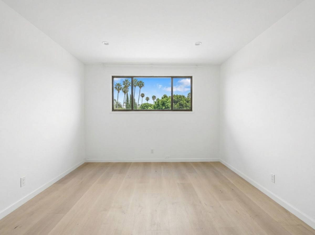 Apartment for rent at 337 Rexford Dr #3, Beverly Hills, CA 90212