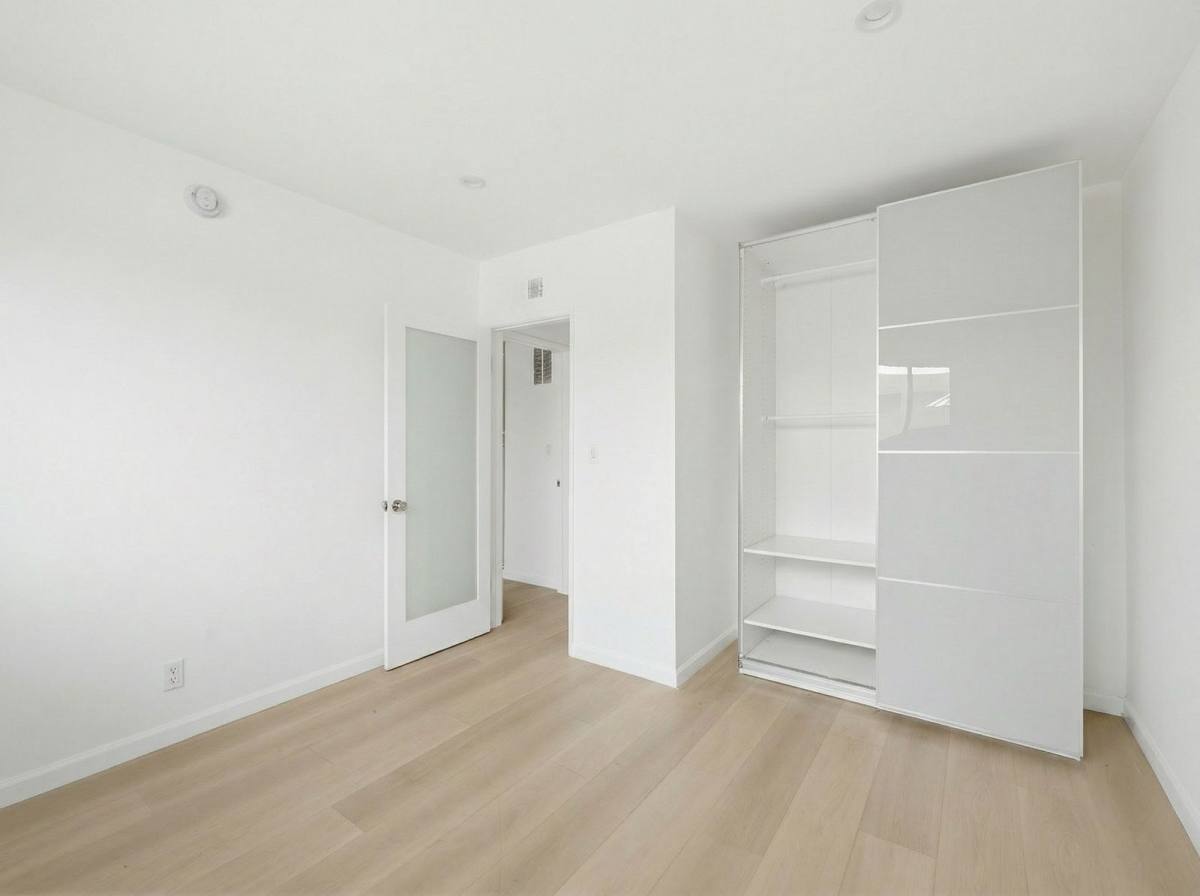 Apartment for rent at 337 Rexford Dr #3, Beverly Hills, CA 90212