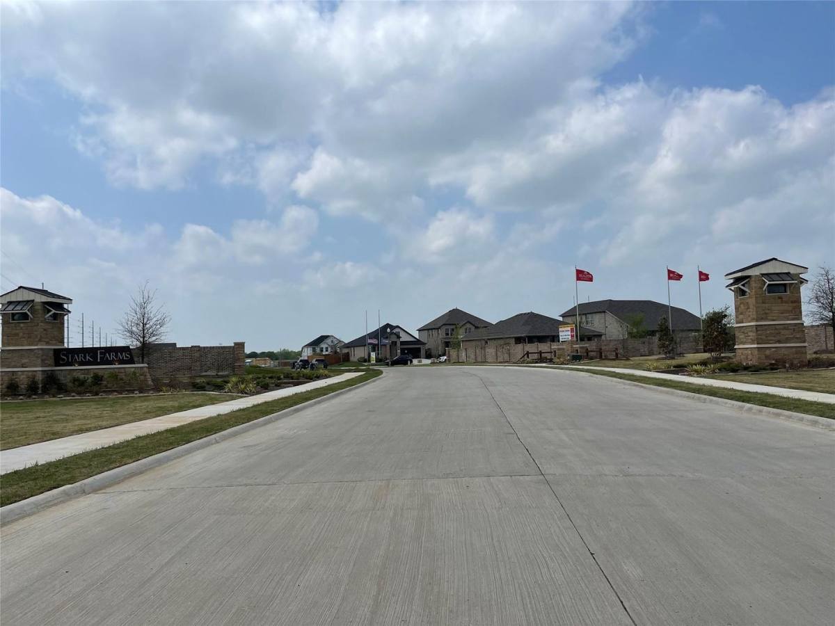 House for rent at 5405 Fairdale Dr, Denton, TX 76208