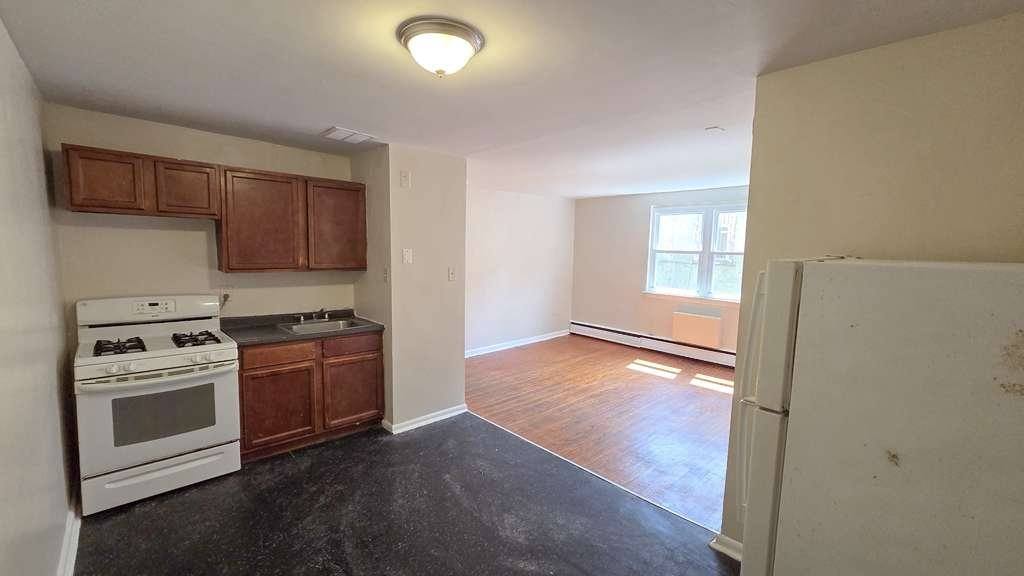 Apartment for rent at 5846 N Marvine St #A10, Philadelphia, PA 19141