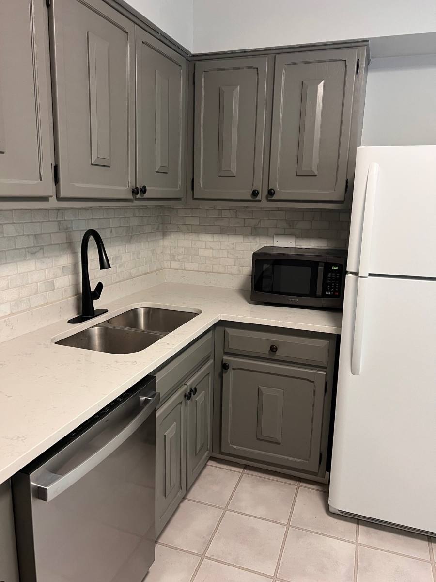 Apartment for rent at 707 E Falcon Dr #207, Arlington Heights, IL 60005