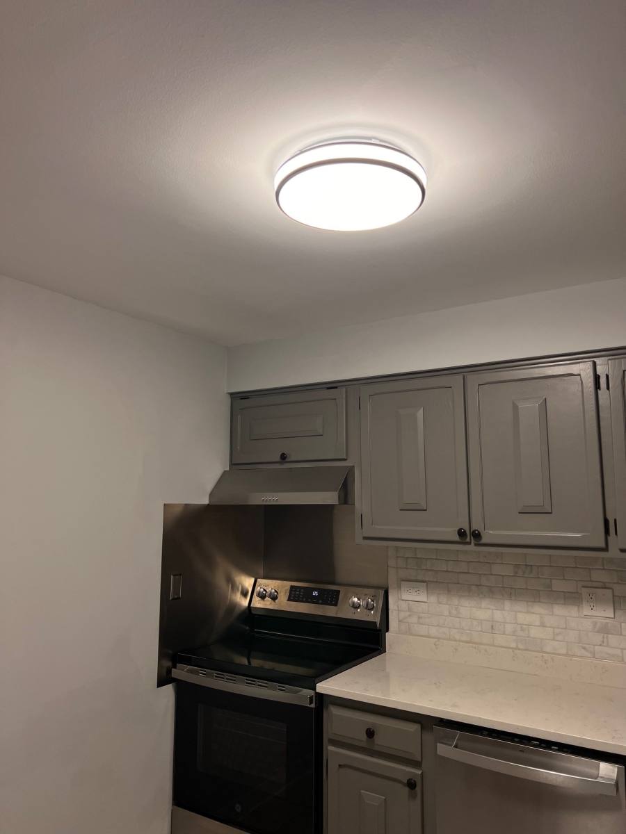 Apartment for rent at 707 E Falcon Dr #207, Arlington Heights, IL 60005