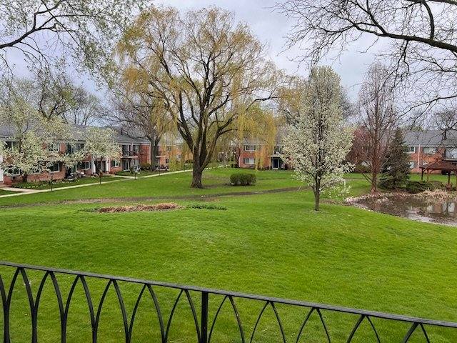 Apartment for rent at 707 E Falcon Dr #207, Arlington Heights, IL 60005