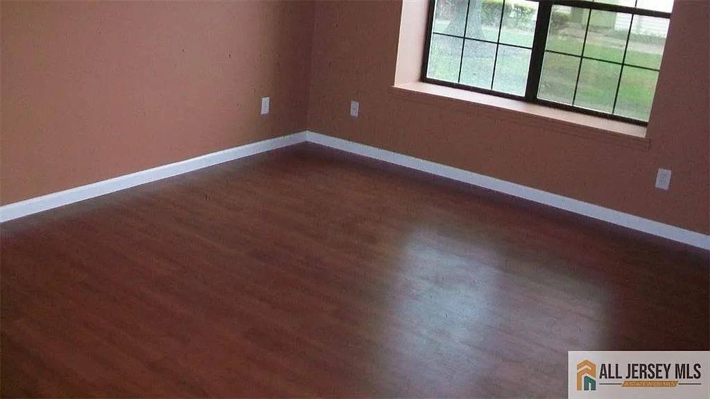 Apartment for rent at 1209 Harbor Club Dr, Parlin, NJ 08859
