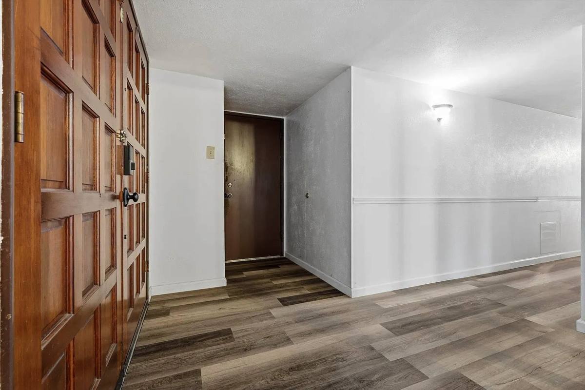 House for rent at 2705 Treeview Dr, Arlington, TX 76016