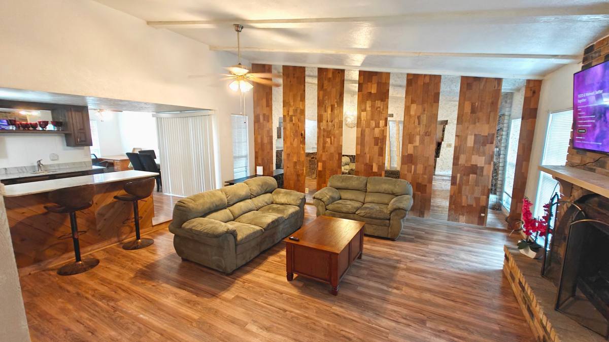 House for rent at 2705 Treeview Dr, Arlington, TX 76016