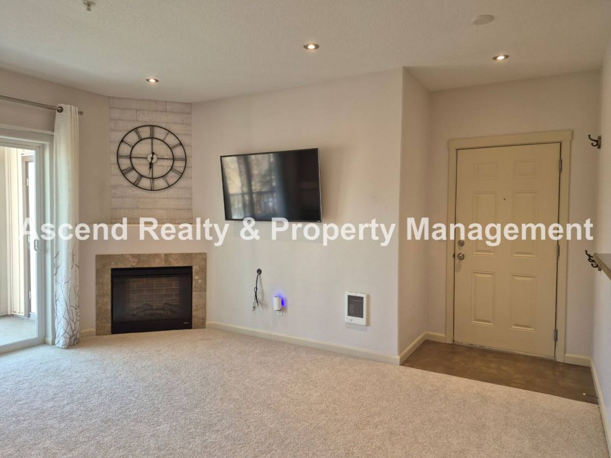 Condo for rent at 10664 NE Holly St, Beaverton, OR 97006
