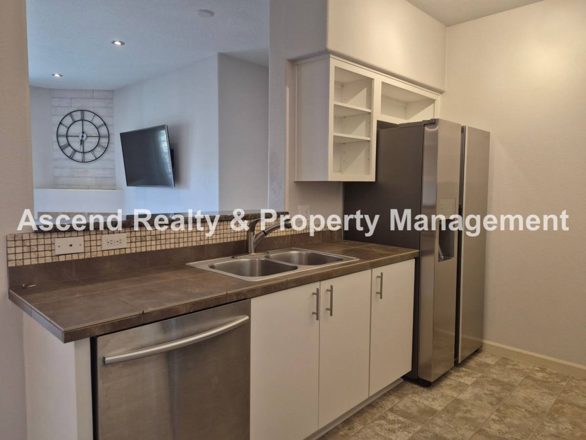 Condo for rent at 10664 NE Holly St, Beaverton, OR 97006
