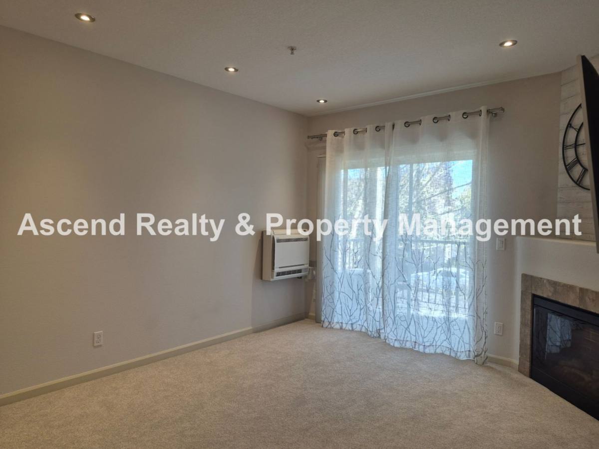 Condo for rent at 10664 NE Holly St, Beaverton, OR 97006