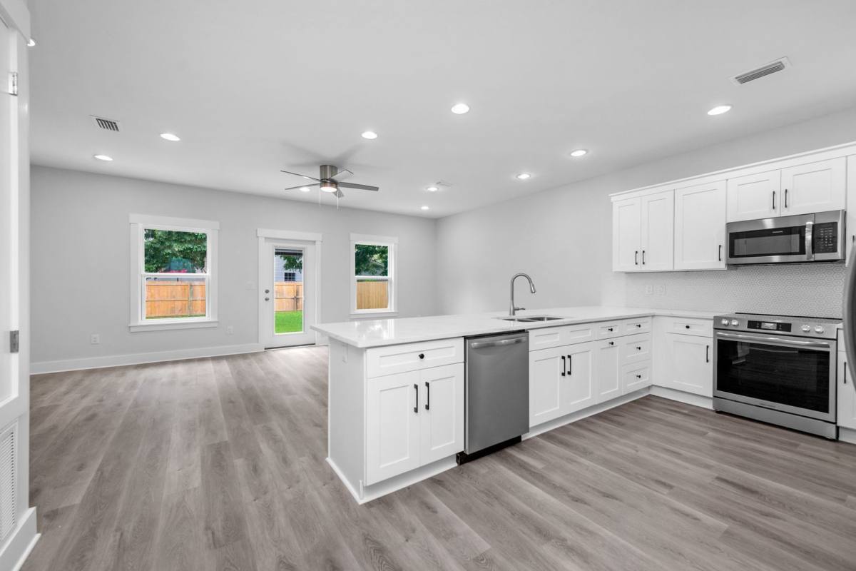 House for rent at 30 NE Harbeson Ave, Fort Walton Beach, FL 32548